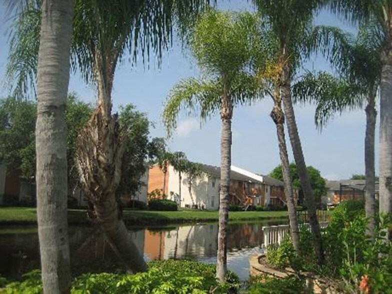 moncler isles apts moncler isles apts