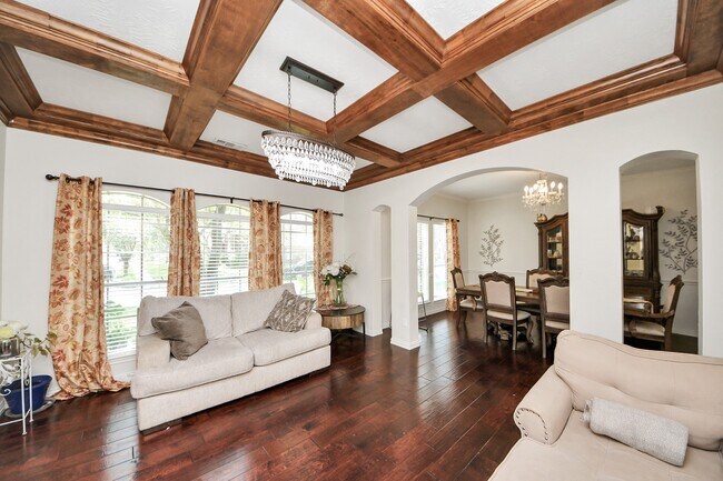 Building Photo - 922 Bayhill Dr