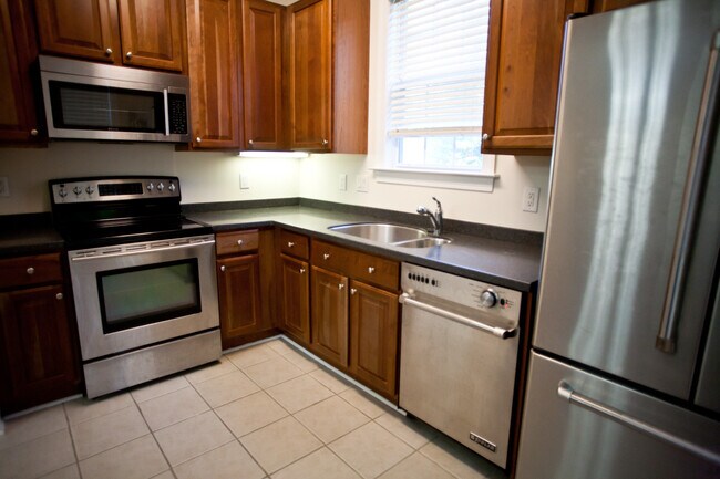 Foto del edificio - 3br/2ba in Providence Glen! Zoned Rashkis and East Chapel Hill High School!