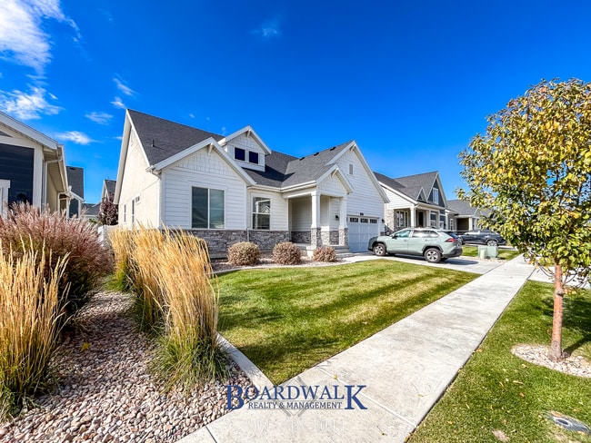 Building Photo - Spacious 2-Bed + Loft with Premium Finishes