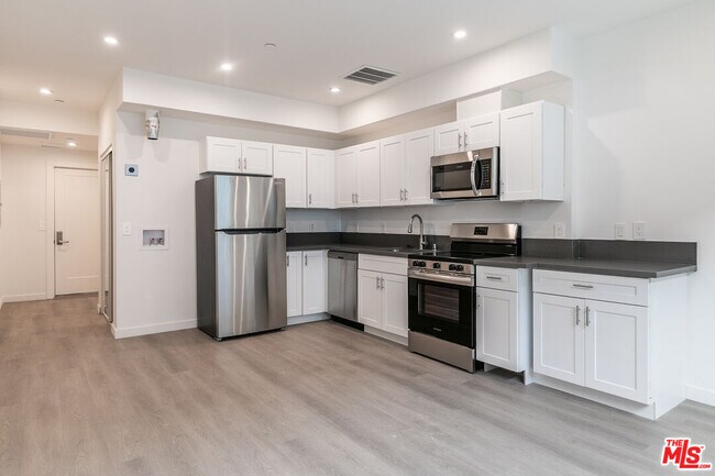 Foto del edificio - 1227 N Berendo St