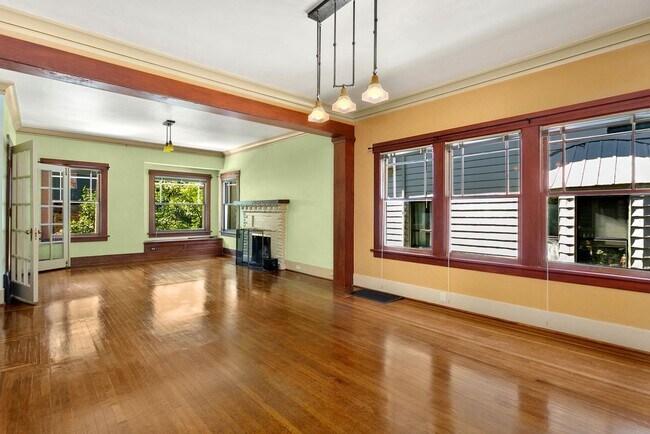Foto del edificio - Gorgeous Queen Anne Craftsman, Seattle- $5000