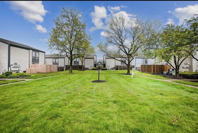 Building Photo - 1060 Merrimar Cir S
