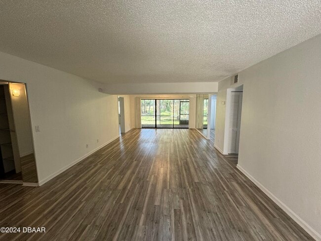 Building Photo - 275 Indigo Dr