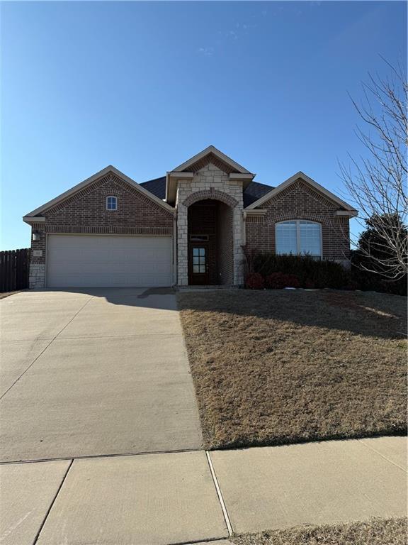 Building Photo - 511 Rustic Creek Ln