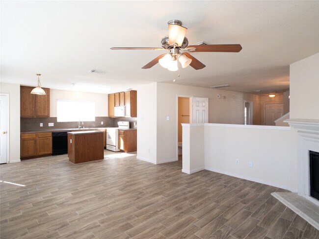 Building Photo - 21843 Grassy Hill Ln