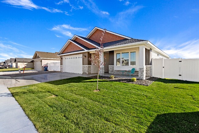 Foto del edificio - 1231 White Birch Ave