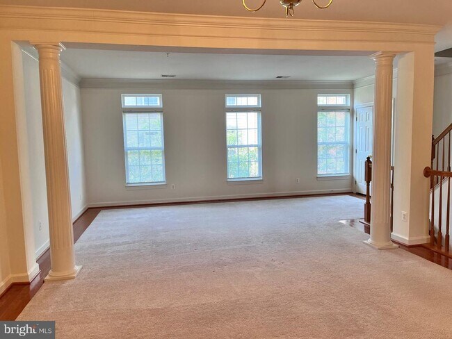 Foto del edificio - 5605 Harrington Falls Ln