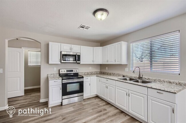 Building Photo - 13409 N 127Th Drive