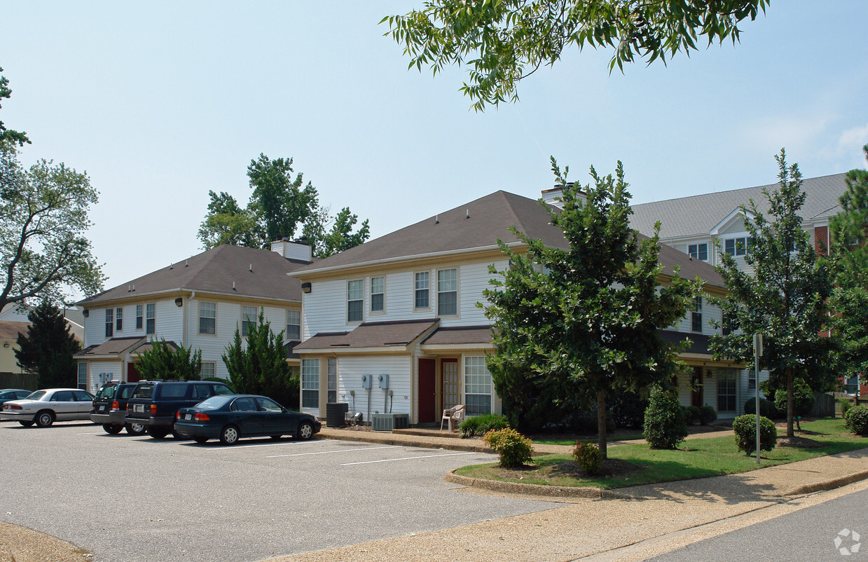 University Suites - CNU Landing Apartments