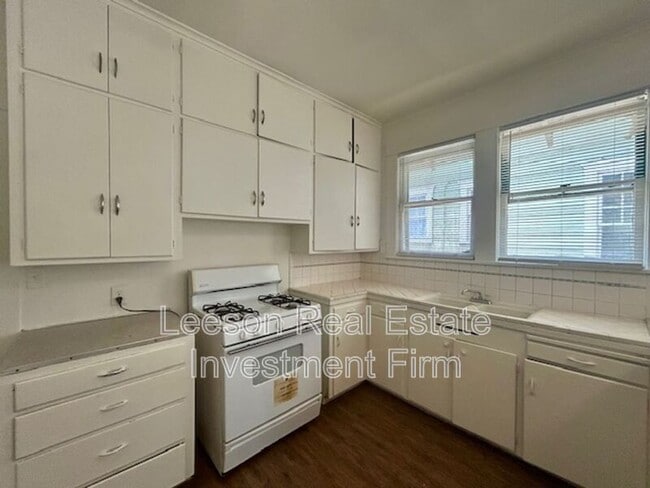 Building Photo - 536 Wilkinson St