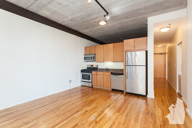 Foto del edificio - 630 N Franklin St