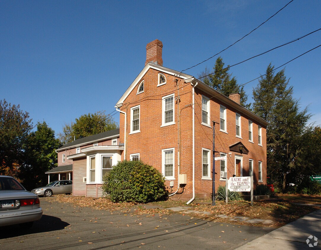 Primary Photo - 120 N Main St