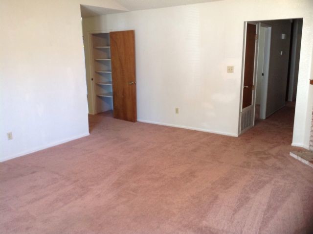 Foto del edificio - House For Rent in Modesto