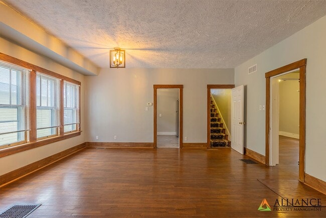 Building Photo - 1621 Leavenworth St