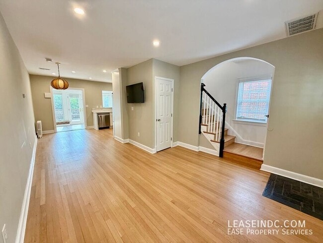 Foto del edificio - 1941 39th St NW