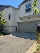Building Photo - 5549 Lancaster Ct
