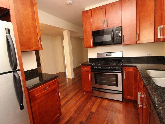 Foto del edificio - 4349 N Sawyer Ave