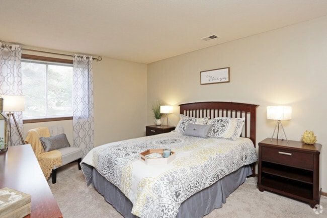 2BR, 1.5BA - Cypress/1,000 SF - Bedroom - Country Club Village Apartments