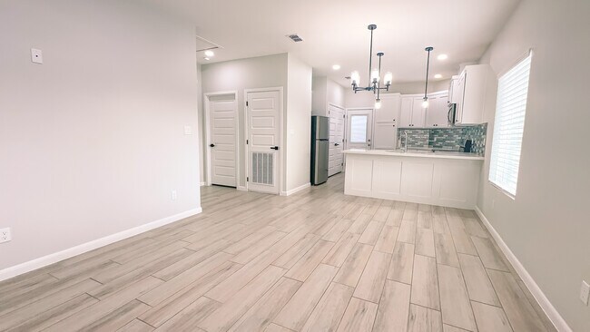 Foto del edificio - 804 N Woodson Ave
