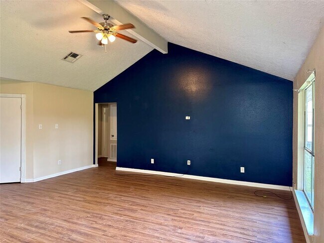 Building Photo - 4206 Sequoia St