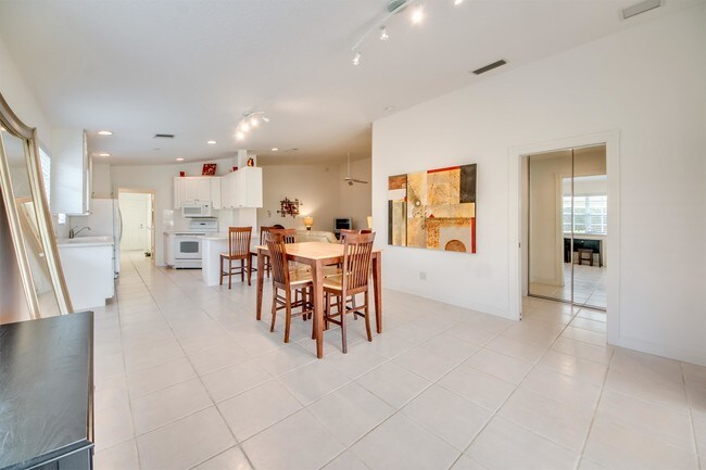 Building Photo - 28015 Boccaccio Way