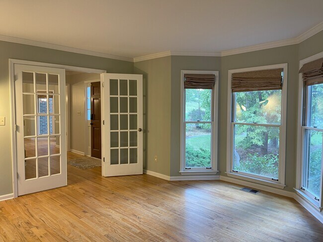 Foto del edificio - 1950 Oak Ridge Ct