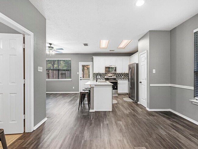 Foto del edificio - 17531 Olympic Park Ln