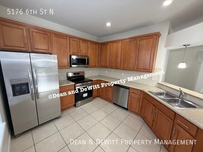 Foto del edificio - 5176 6th St N