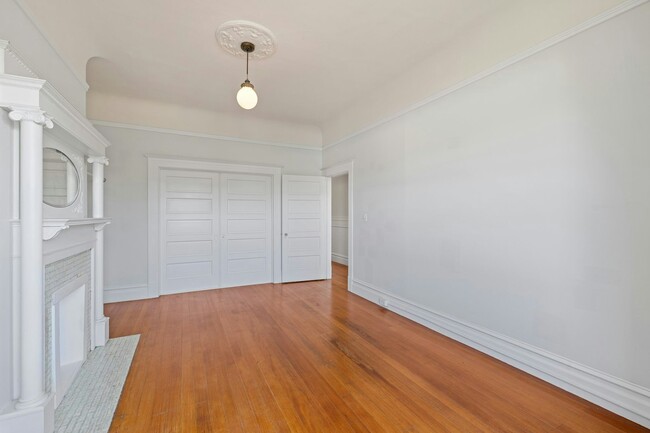 Foto del edificio - 263-267 South Van Ness Avenue, Unit 267