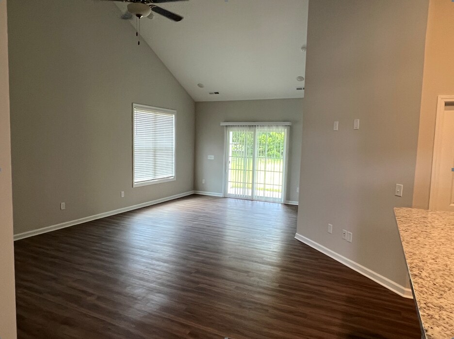 Building Photo - 2158 Briarpatch Dr