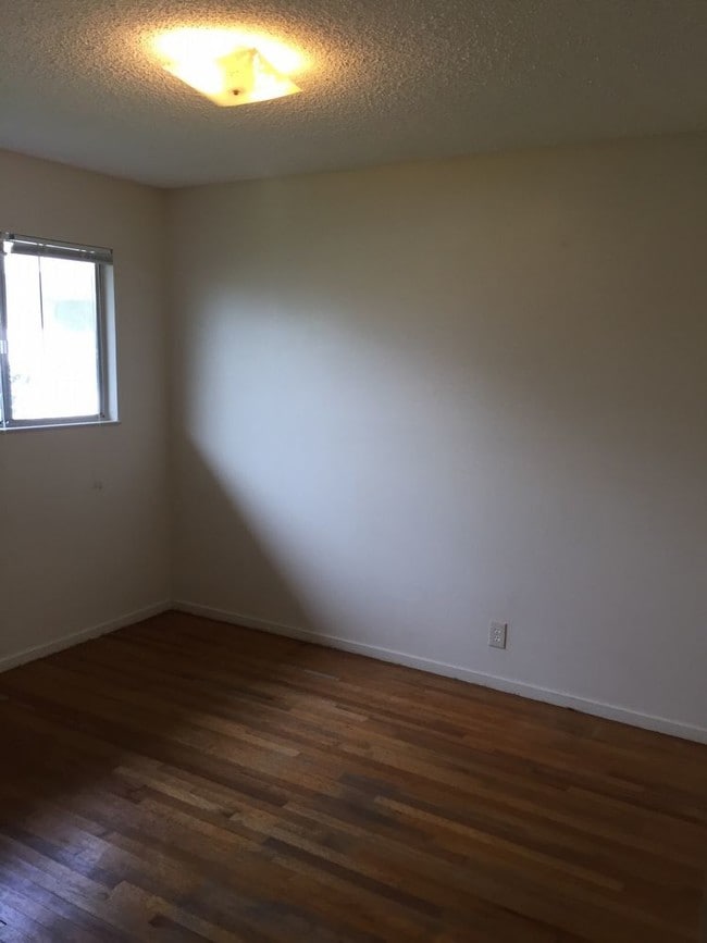 Building Photo - 750 Macduff Ave