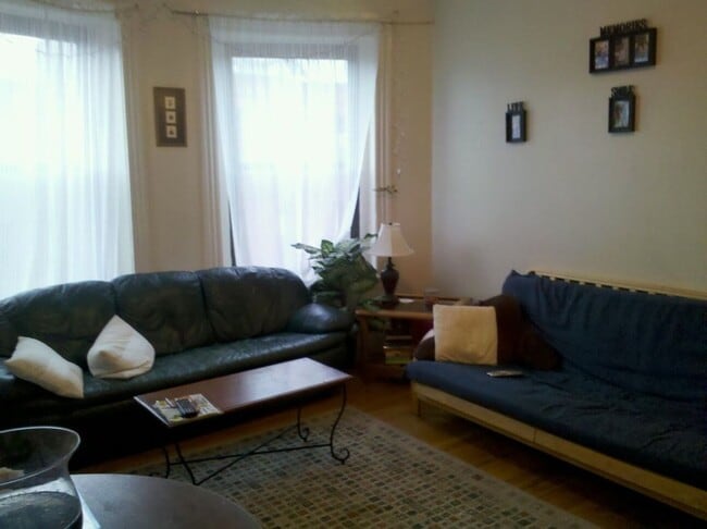 Building Photo - 37 Symphony Rd