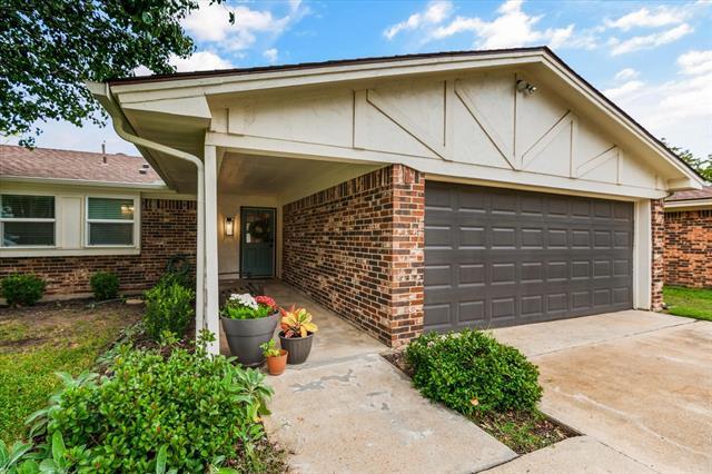 Building Photo - 2021 Memphis Dr