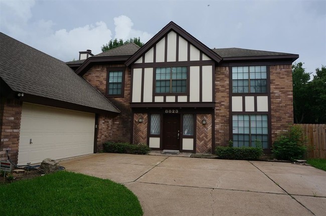 Building Photo - 8823 High Haven Dr