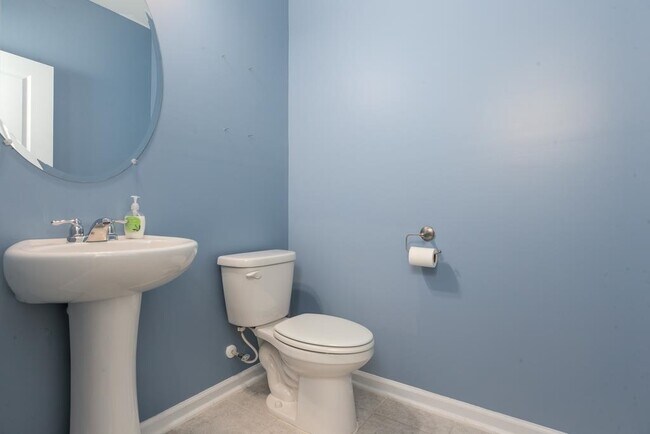 Foto del edificio - 5700 Redgum Dr