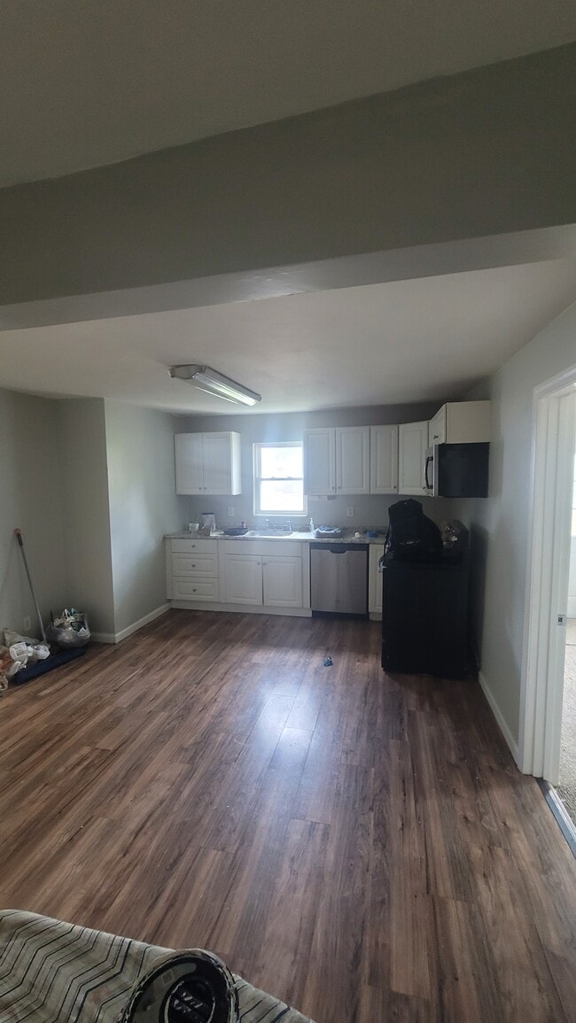 Building Photo - 2529 Watkins St