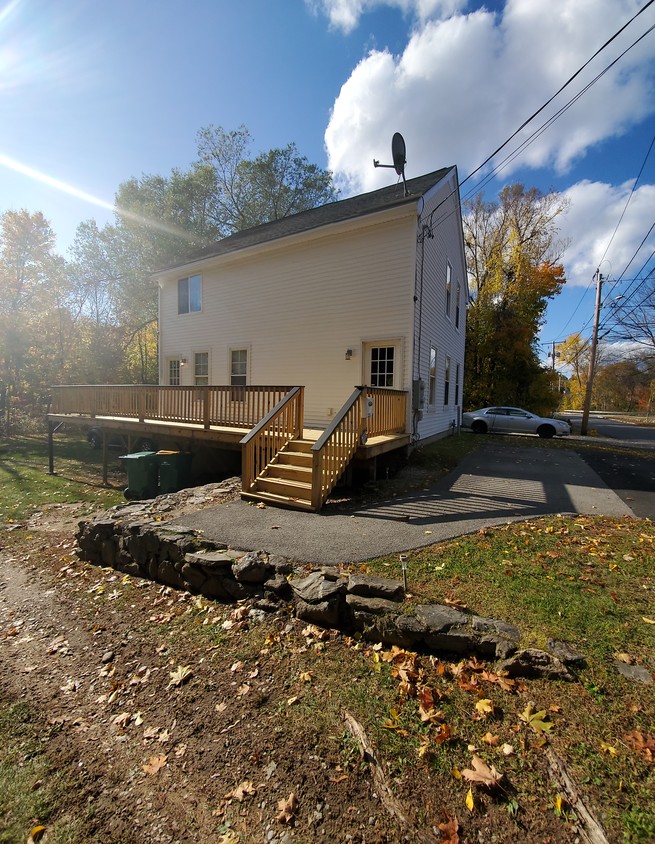 23 Western Ave, Rochester, NH 03867 Apartments in Rochester, NH
