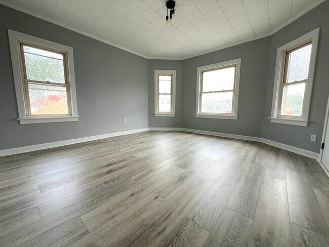 Foto del edificio - 281 Blackstone St