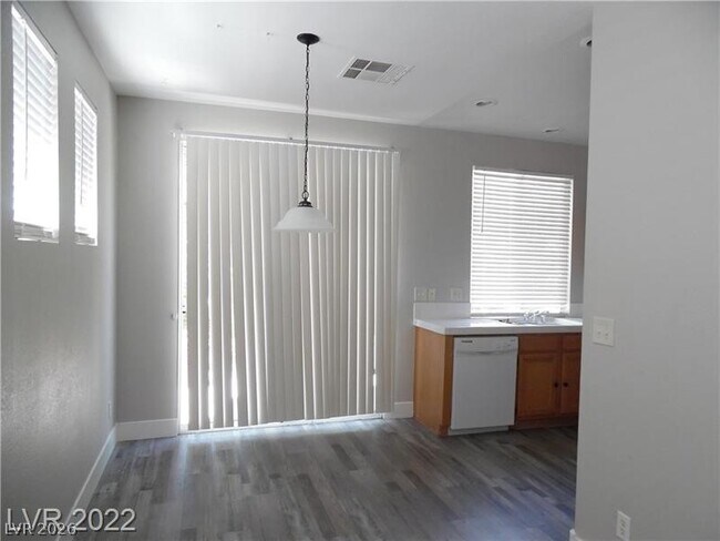 Foto del edificio - 10604 Primrose Arbor Ave