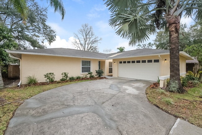 Building Photo - 15709 Squirrel Tree Pl