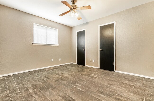 Photo - 5212 NW 109th St House