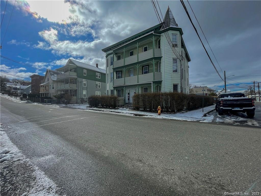 Primary Photo - 70 Griggs St