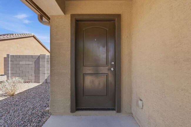 Foto del edificio - 4bedroom 2 bath single family home!
