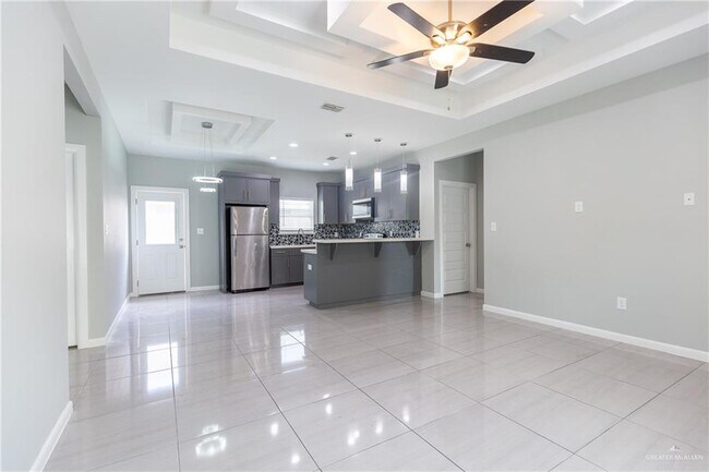 Building Photo - 15 Sabercat Ave