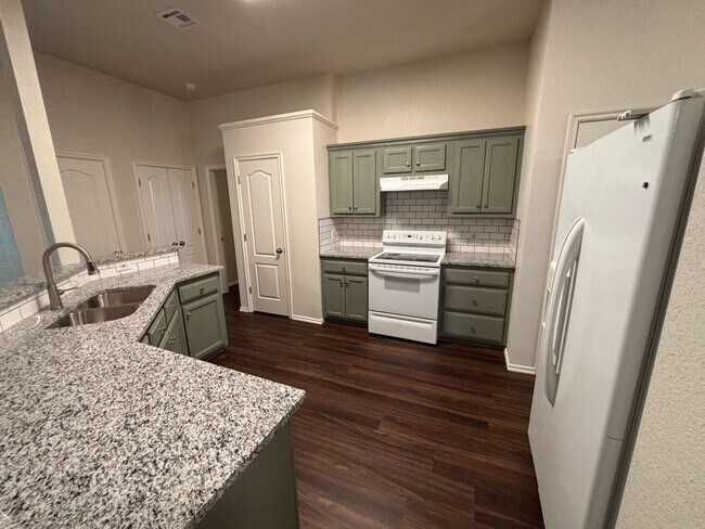 Foto del edificio - Wonderful 3 Bed 2 Bath Home in Norman