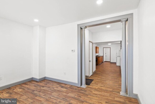 Building Photo - 941 Brunswick St