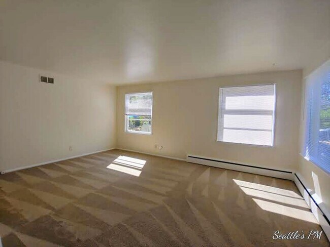 Foto del edificio - 2 br, 1 bath House - 1615 N 143rd St