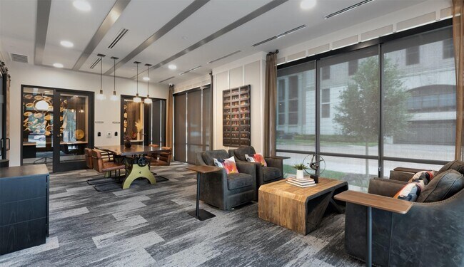 Foto del edificio - 3636 W Dallas St