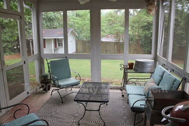 Foto del edificio - 3308 Junaluska Dr